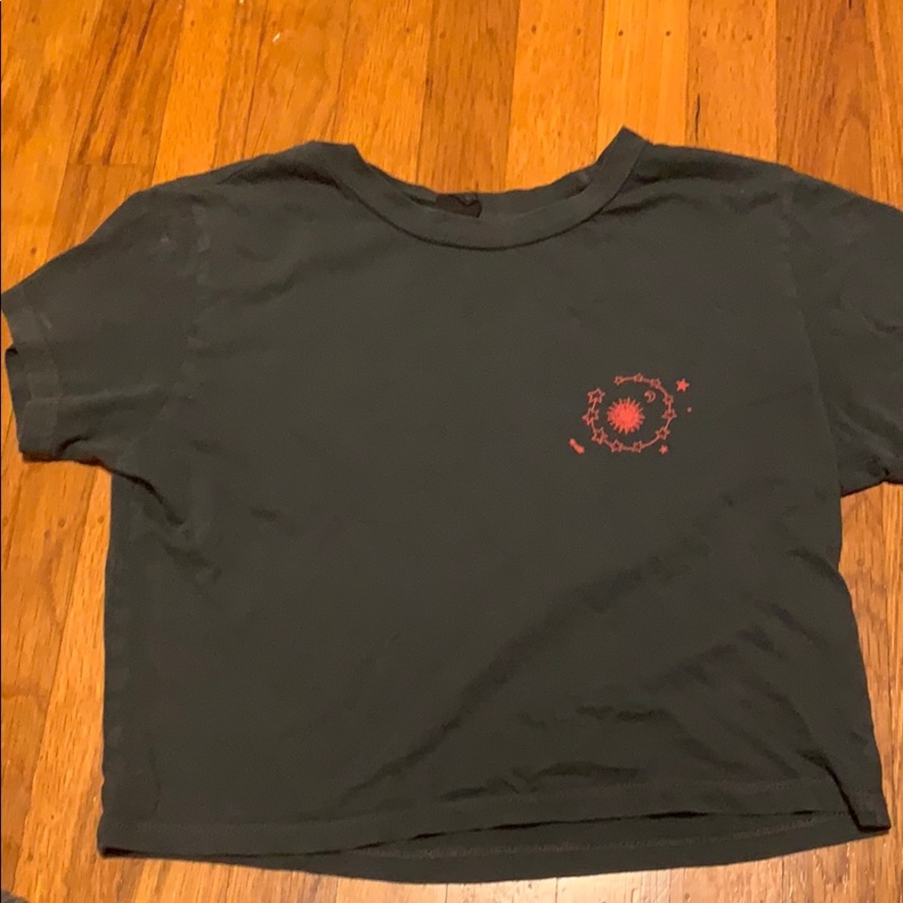 urban outfitters cropped tshirt